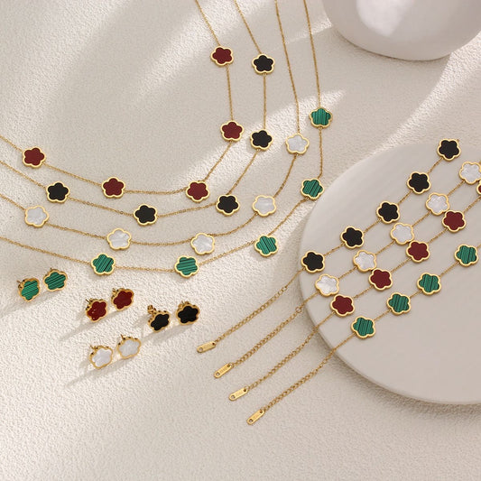 Clover Necklace set